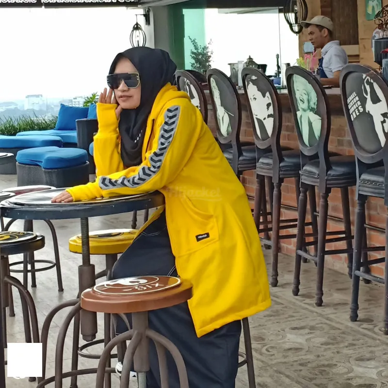 hijacket naura yellow