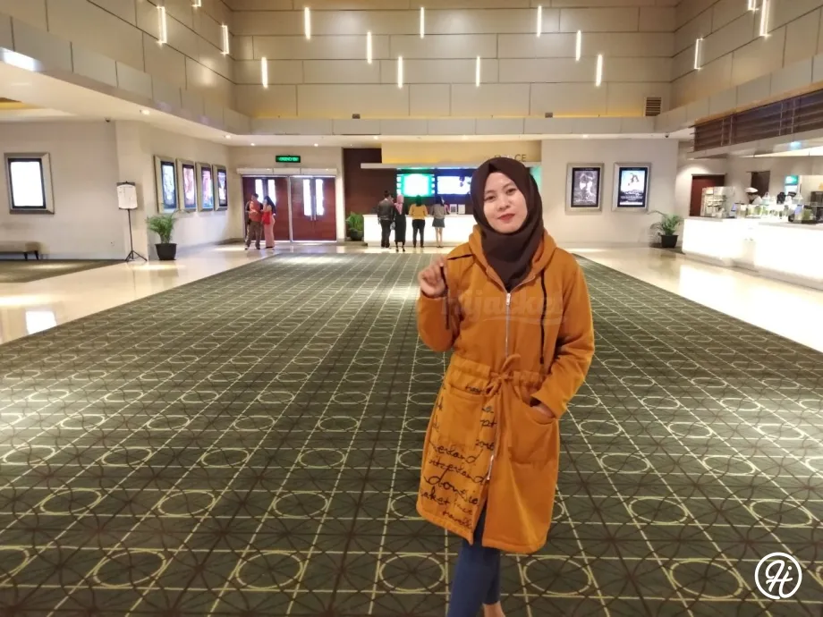 hijacket urbanashion marigold